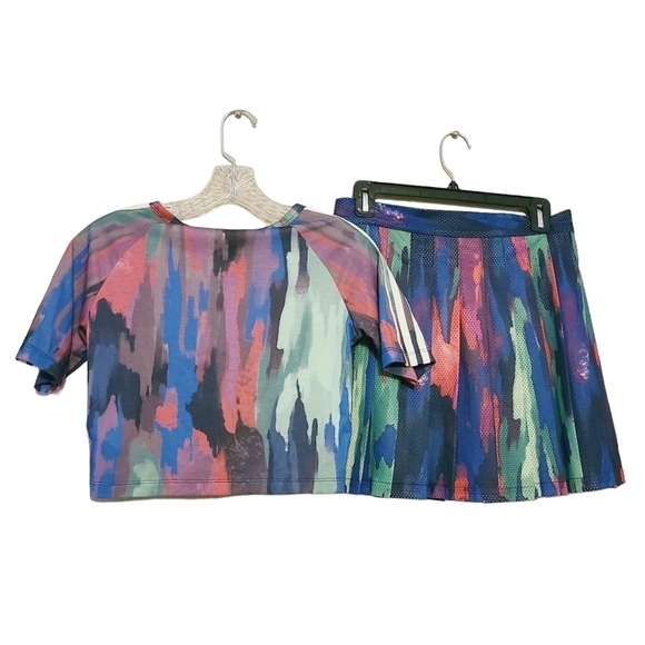 Adidas | Two Piece Cropped Top and Tennis Skirt Set (US Small Top/Medium Skirt) - Picture 16 of 16